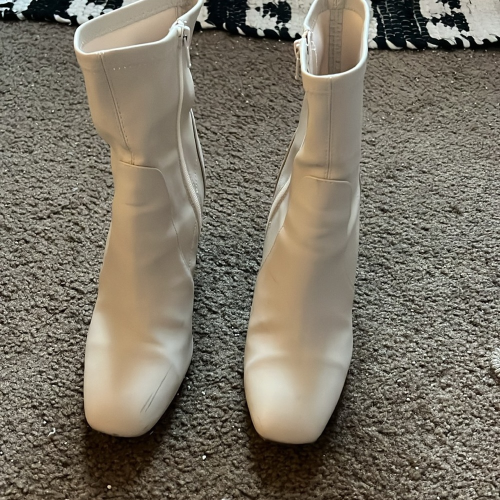 Off white boot - Picture 2 of 4